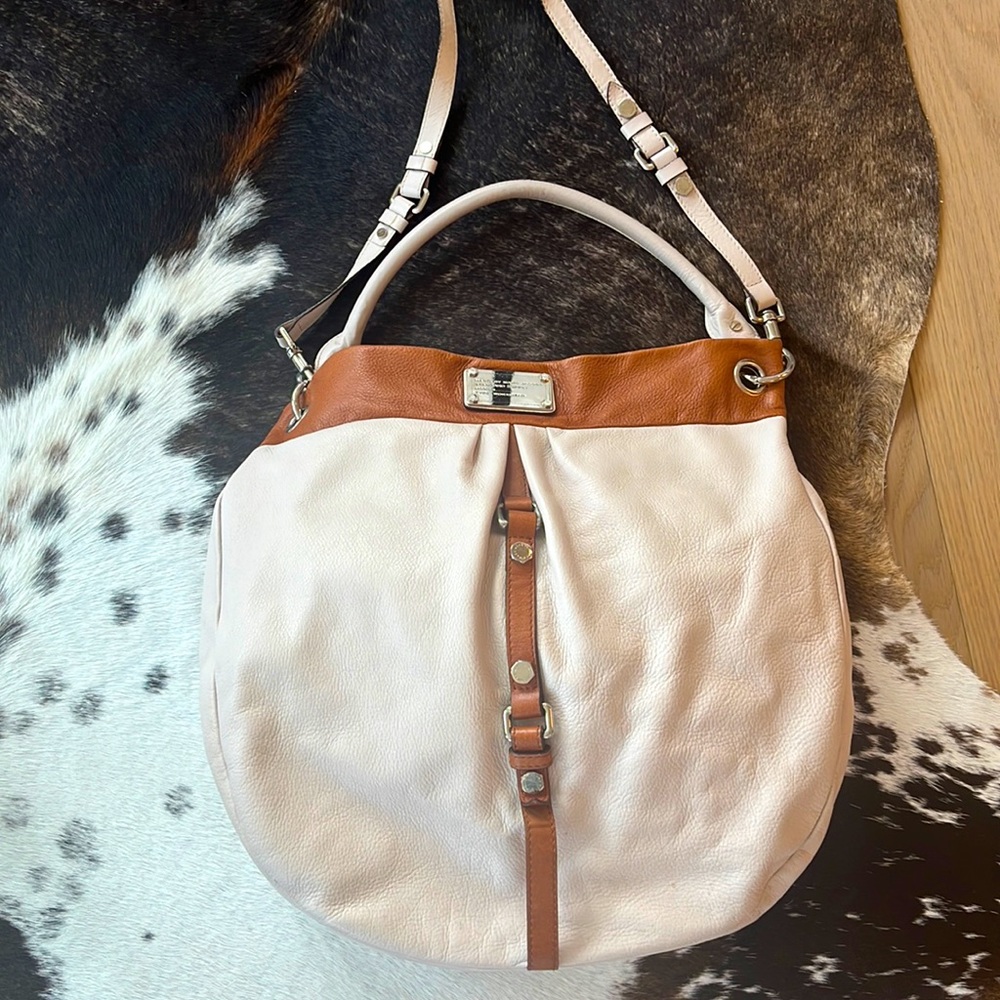 👜 Marc Jacobs Cream and Brown Leather Hobo Tote